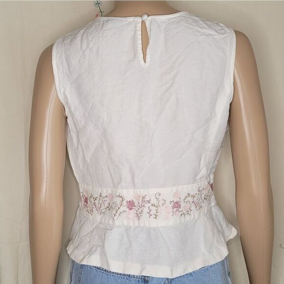 Ann Taylor ivory Linen Blend Embroidered top. - Picture 6 of 10